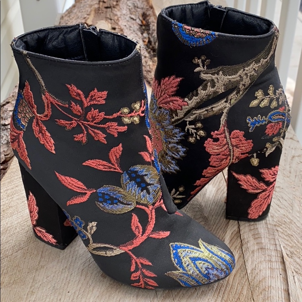 Ankle Boots Floral Print 💐